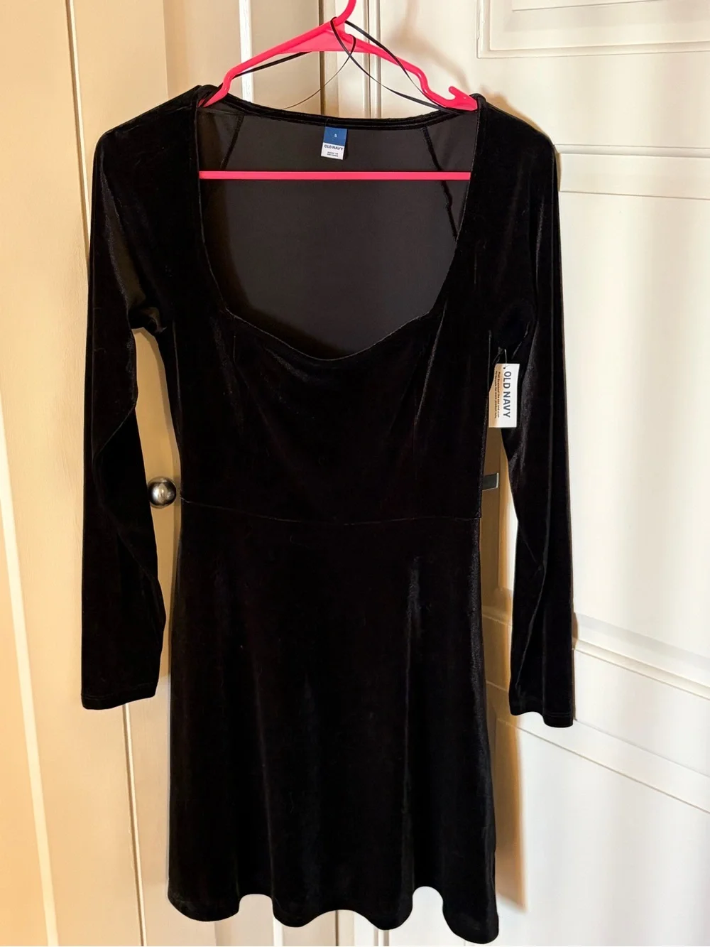 Women's Black Velvet Long-Sleeve Dress NWT